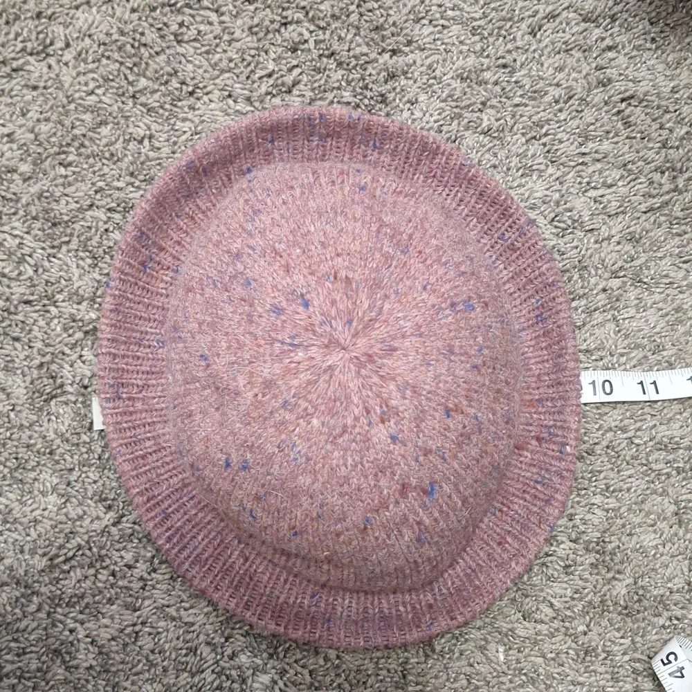 Vintage Collectables wool blend winter knit cloche sweater hat cap - rose pink